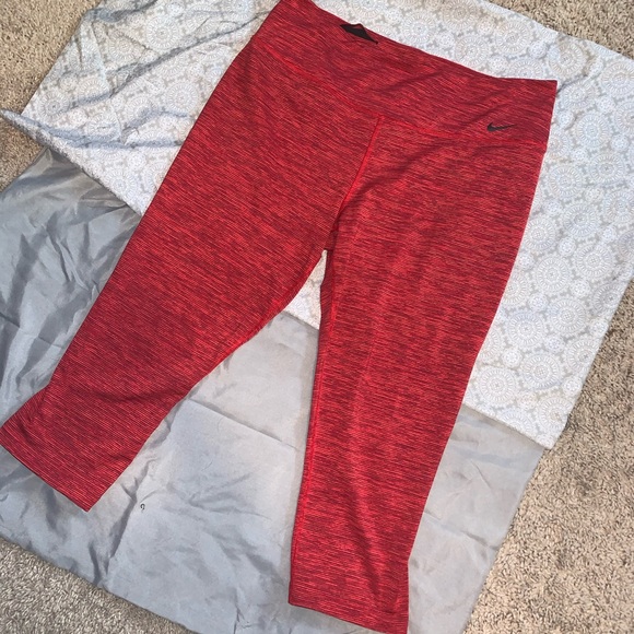 SOLD Nike Dri Fit Leggings - Picture 3 of 4